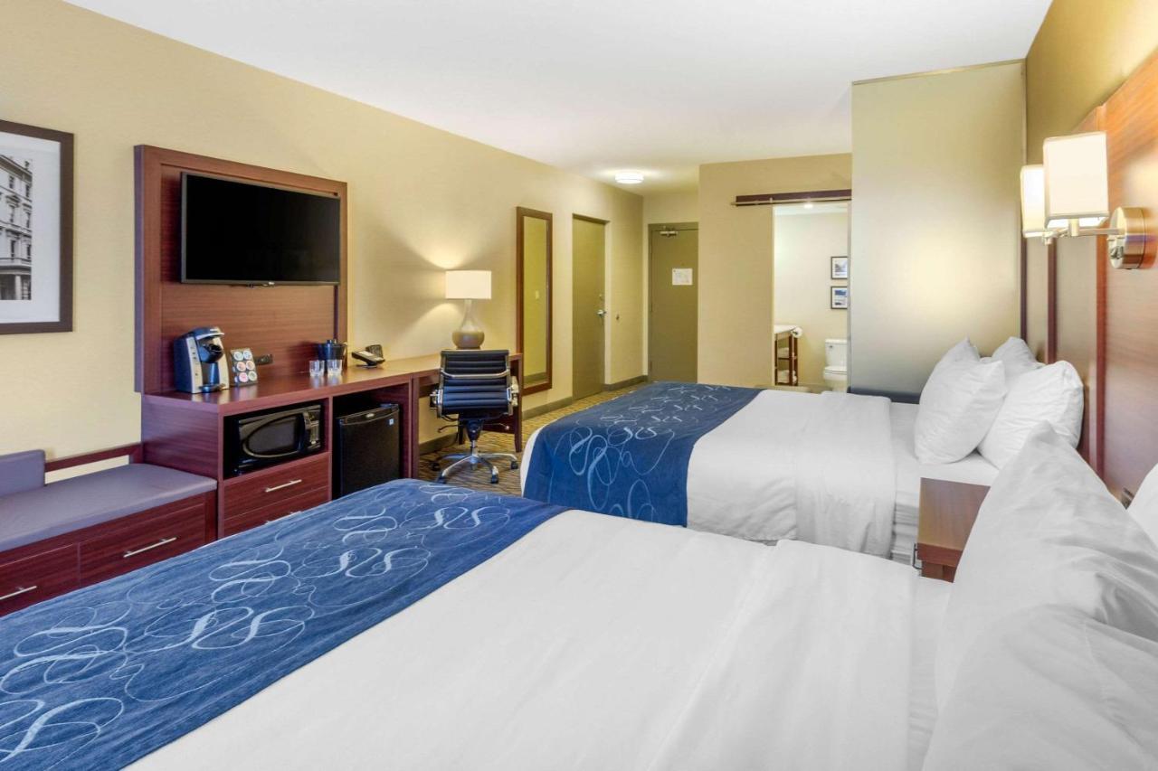 คอมฟอร์ต สวีท โฮเต็ล ดาวน์ทาวน์ วินด์เซอร์ Hotel ภายนอก รูปภาพ