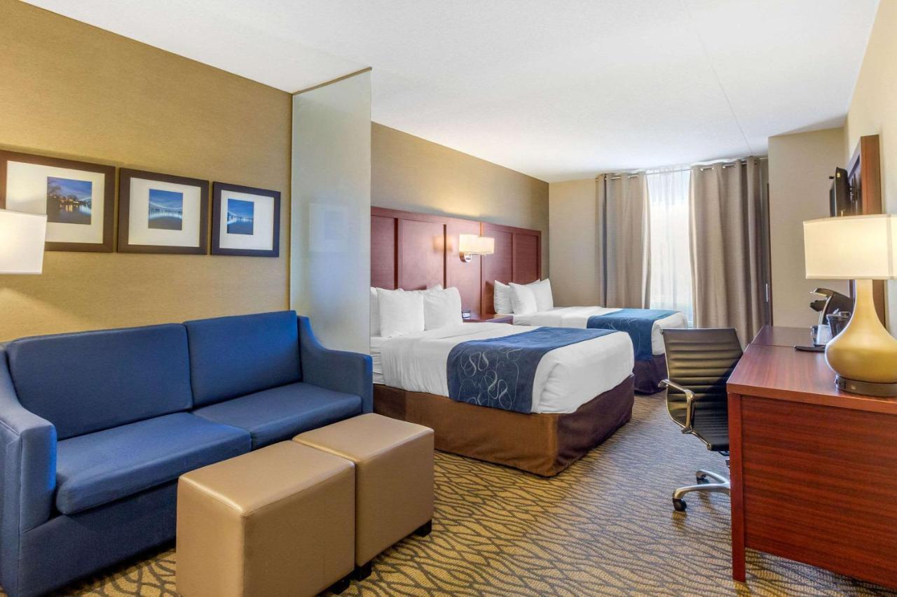 คอมฟอร์ต สวีท โฮเต็ล ดาวน์ทาวน์ วินด์เซอร์ Hotel ภายนอก รูปภาพ