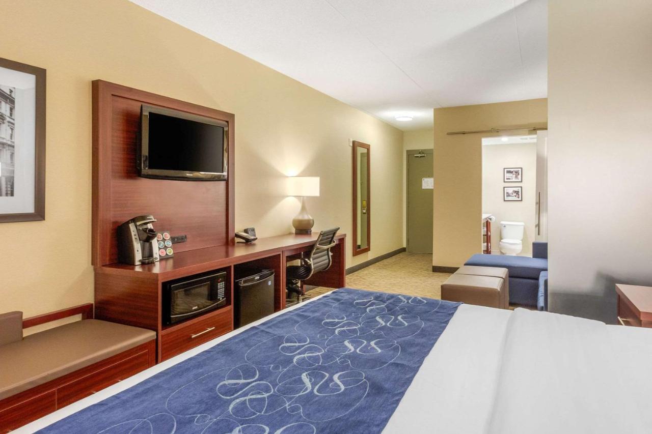 คอมฟอร์ต สวีท โฮเต็ล ดาวน์ทาวน์ วินด์เซอร์ Hotel ภายนอก รูปภาพ