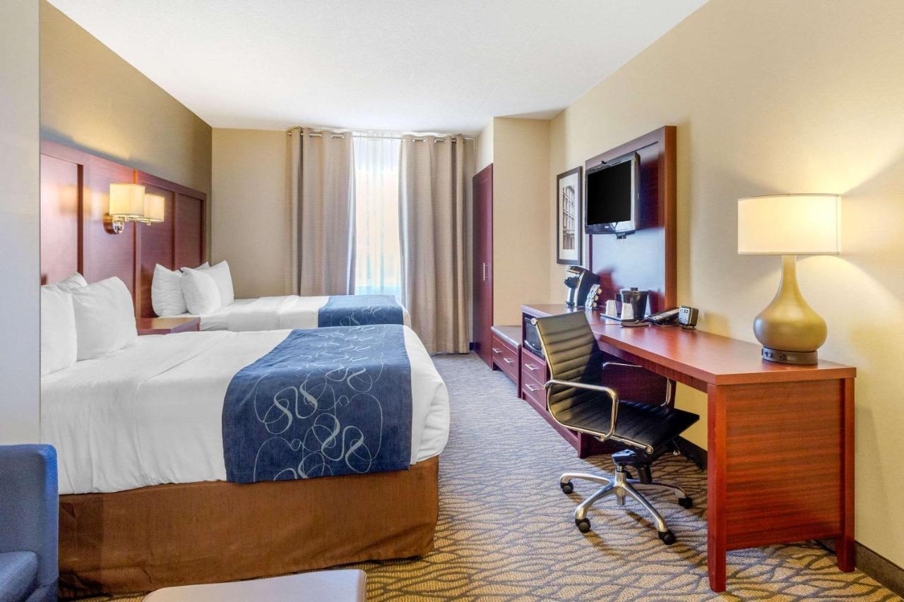 คอมฟอร์ต สวีท โฮเต็ล ดาวน์ทาวน์ วินด์เซอร์ Hotel ภายนอก รูปภาพ